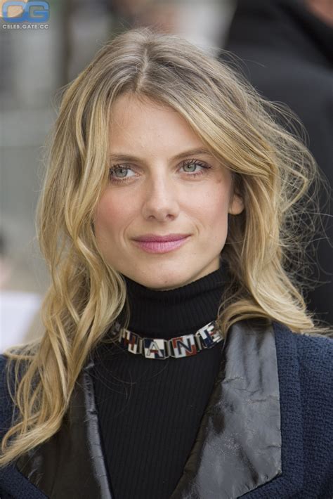 Melanie Laurent Nackt Bilder, Onlyfans Leaks, Playboy Fotos